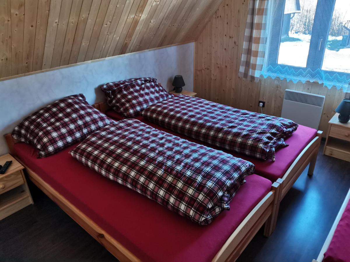 Chata Osmicka Zlaté Hory Esterno foto