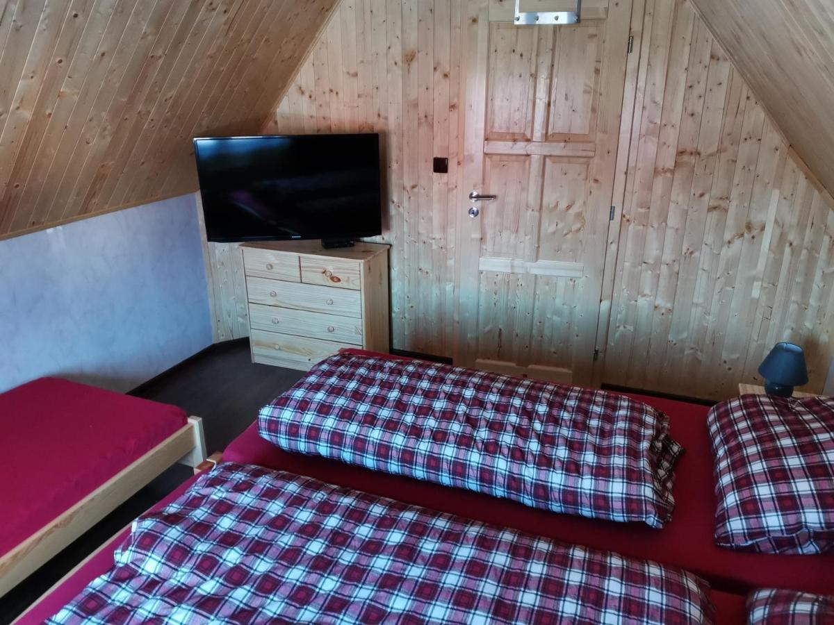 Chata Osmicka Zlaté Hory Esterno foto