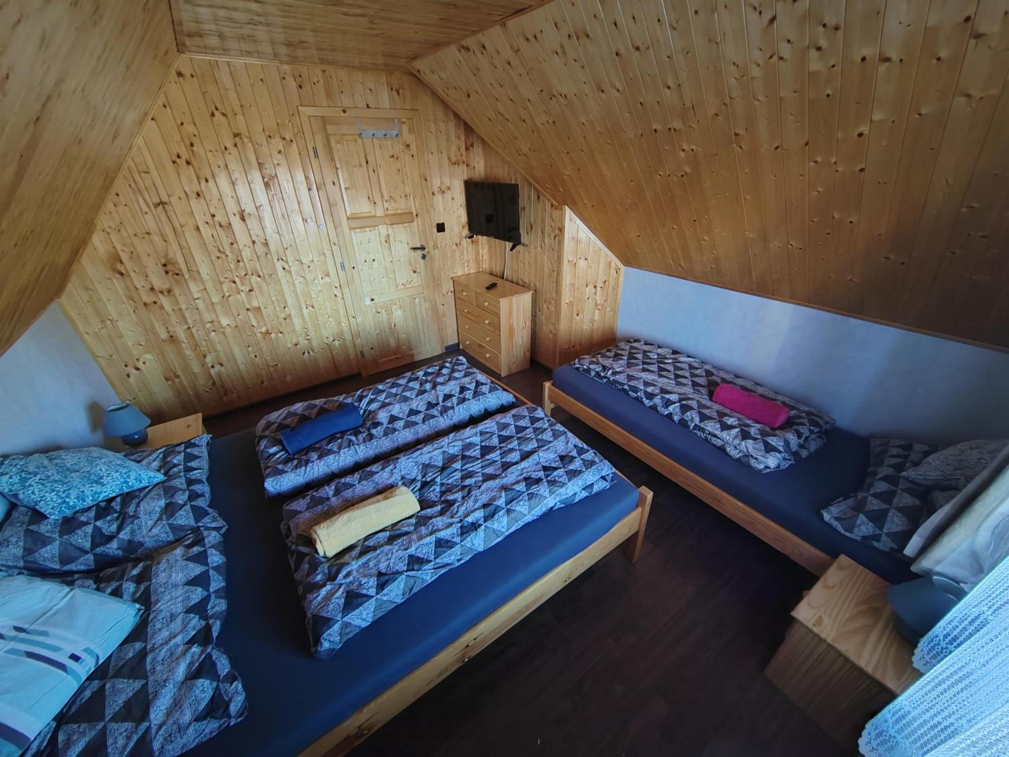 Chata Osmicka Zlaté Hory Esterno foto